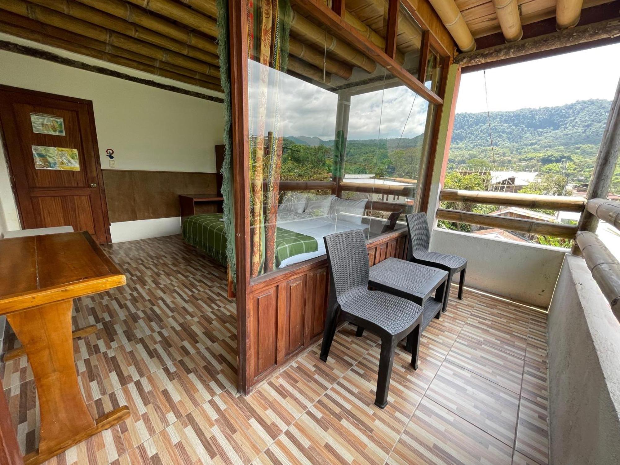 Biohostal Mindo Cloud Forest Екстериор снимка