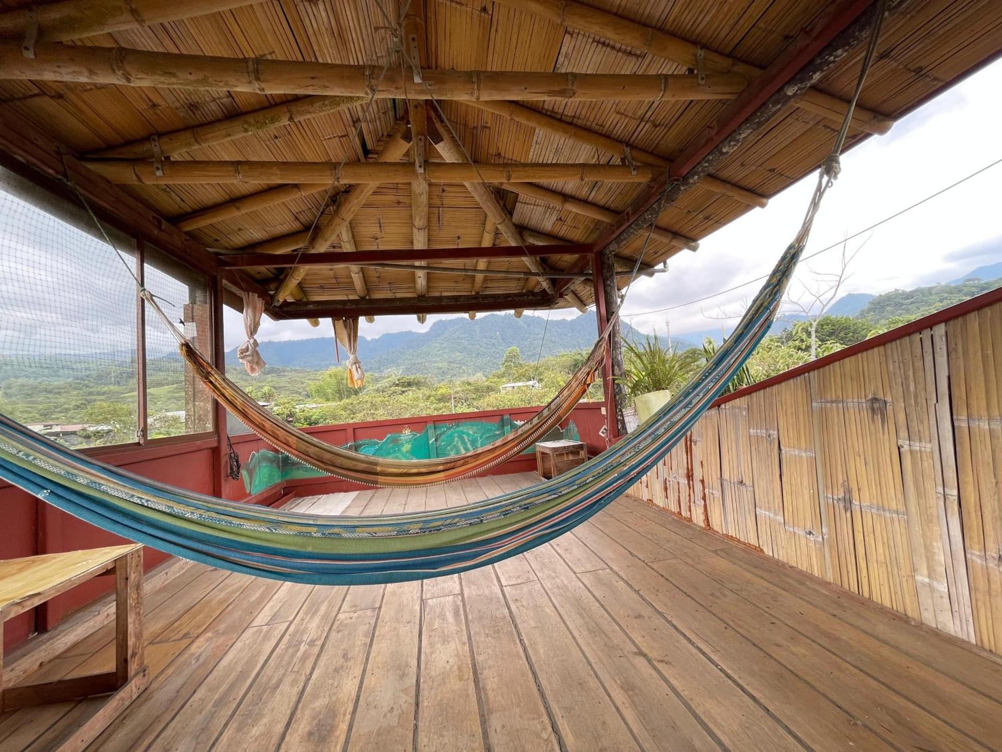 Biohostal Mindo Cloud Forest Екстериор снимка